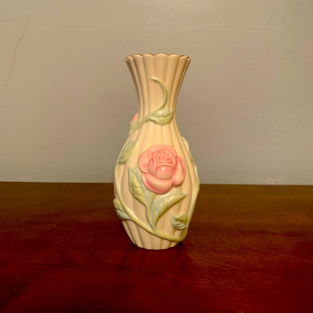 Lenox sentimental rose vase